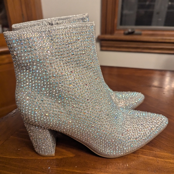 Forever 21 Shoes - Forever Silver Bling Crystal Ankle Boots Women's Size 6 1/2 New